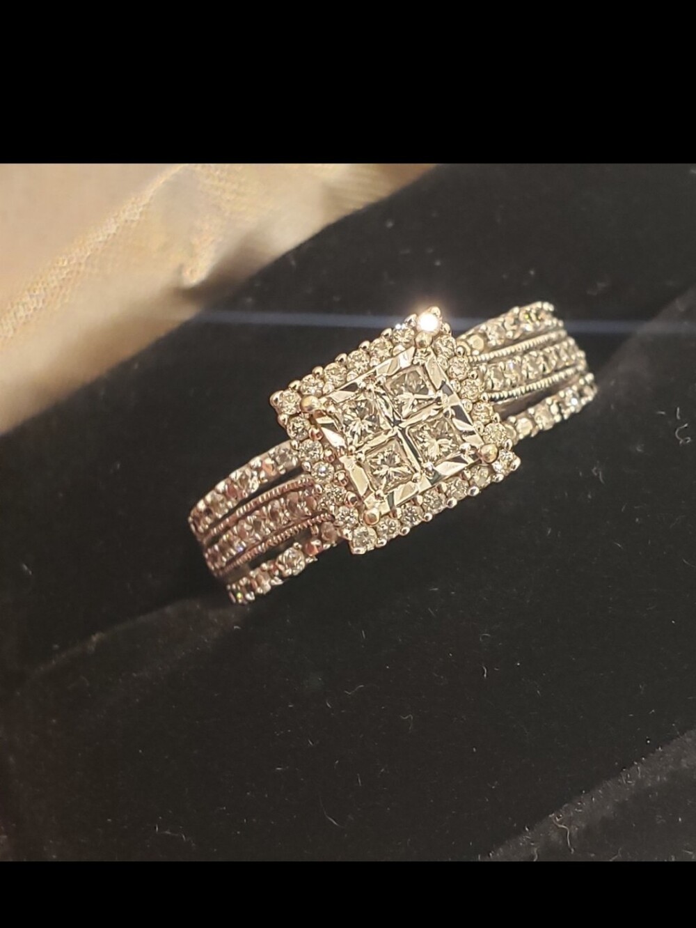 Zales 10k white gold diamond wedding ring